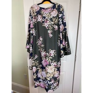 New York and Company XL, Green